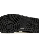 Jordan Air Jordan 1 Retro High OG "Black Metallic Gold"