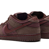 Nike SB Dunk Low "City of Love"