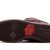 Nike SB Dunk Low "City of Love"